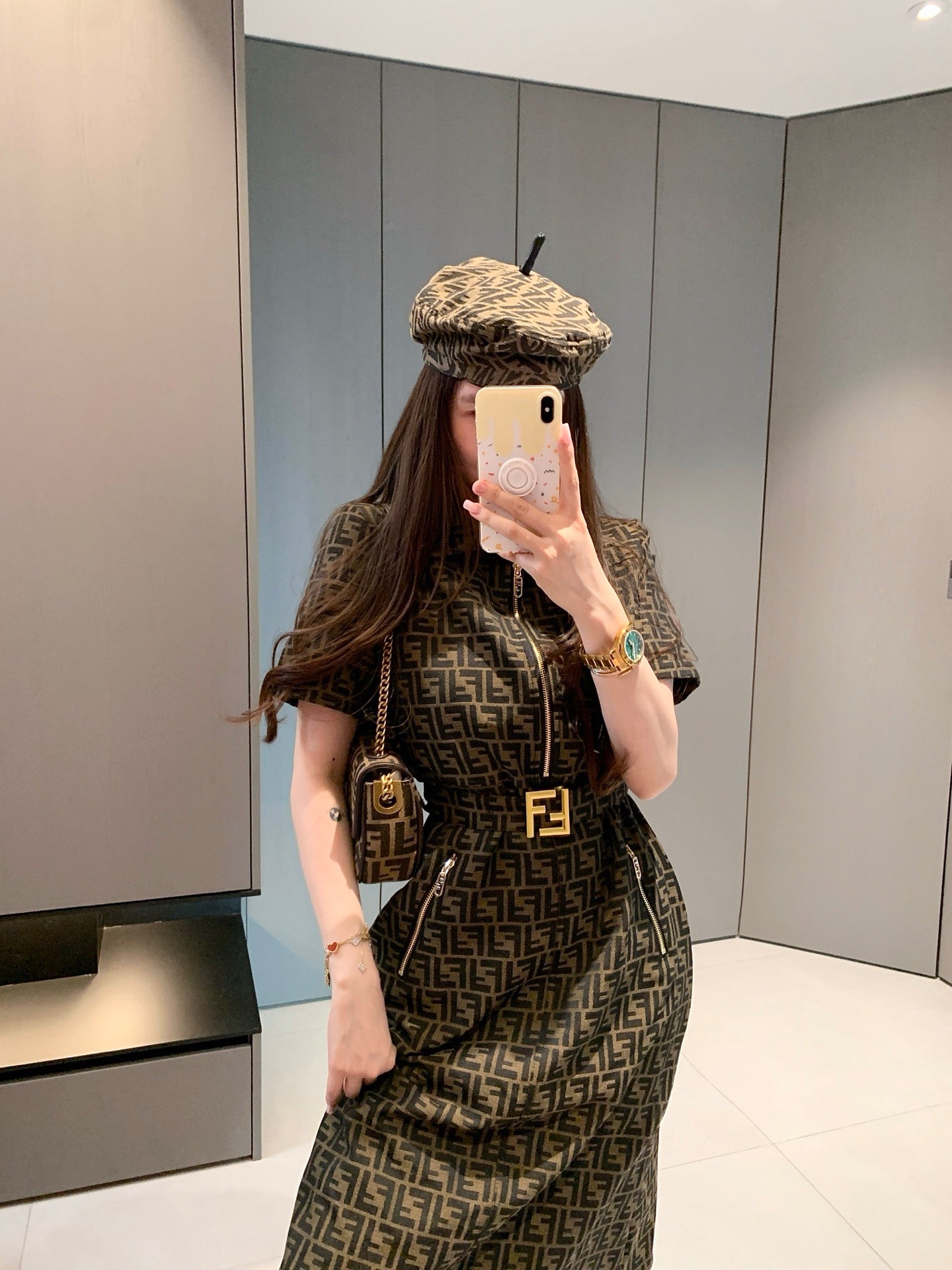 Vestido fendi